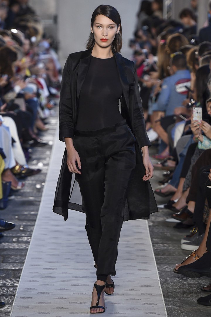 Max Mara（麦丝玛拉）2024米兰时装周时装秀