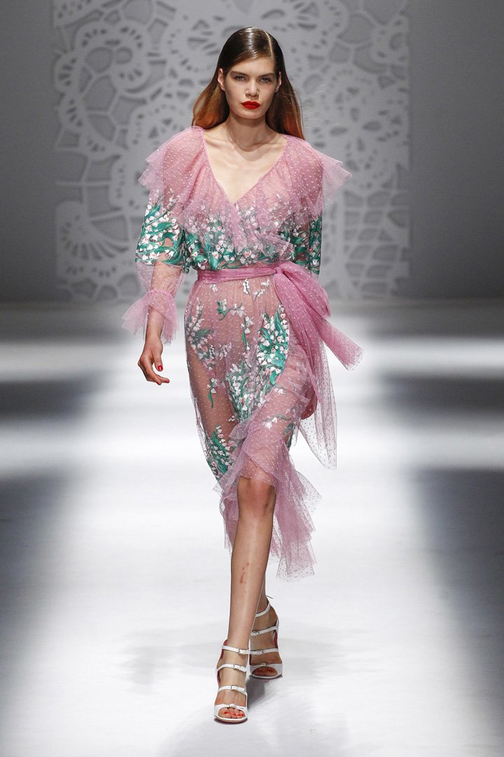 Blumarine（蓝色情人）2024米兰时装周时装秀