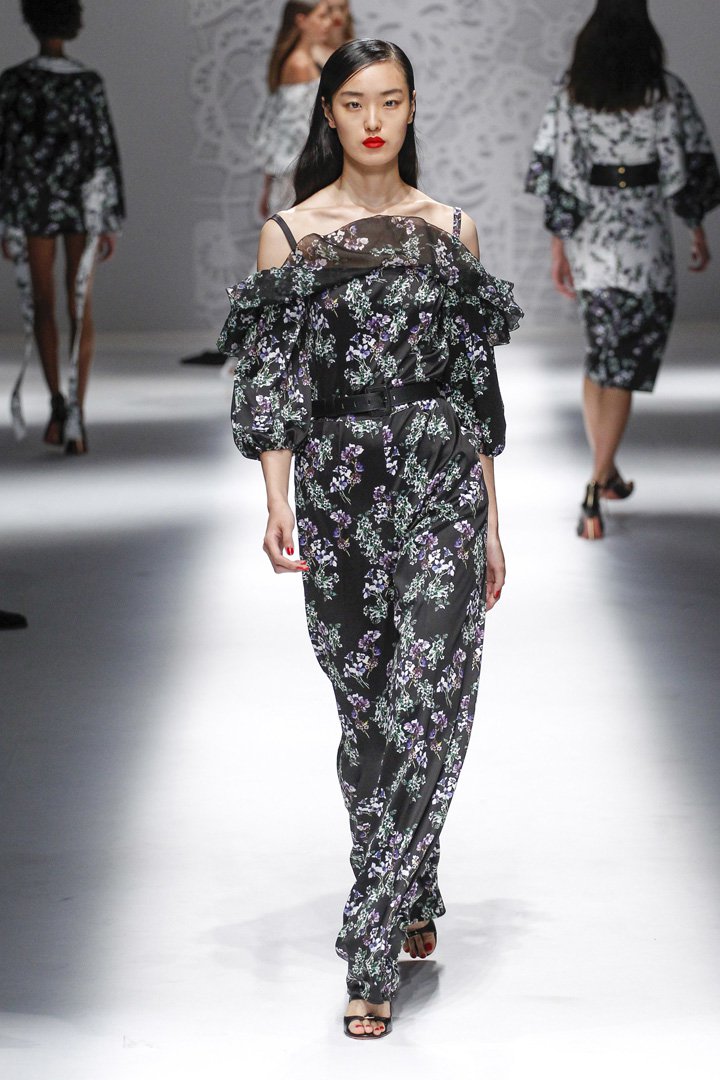 Blumarine（蓝色情人）2024米兰时装周时装秀
