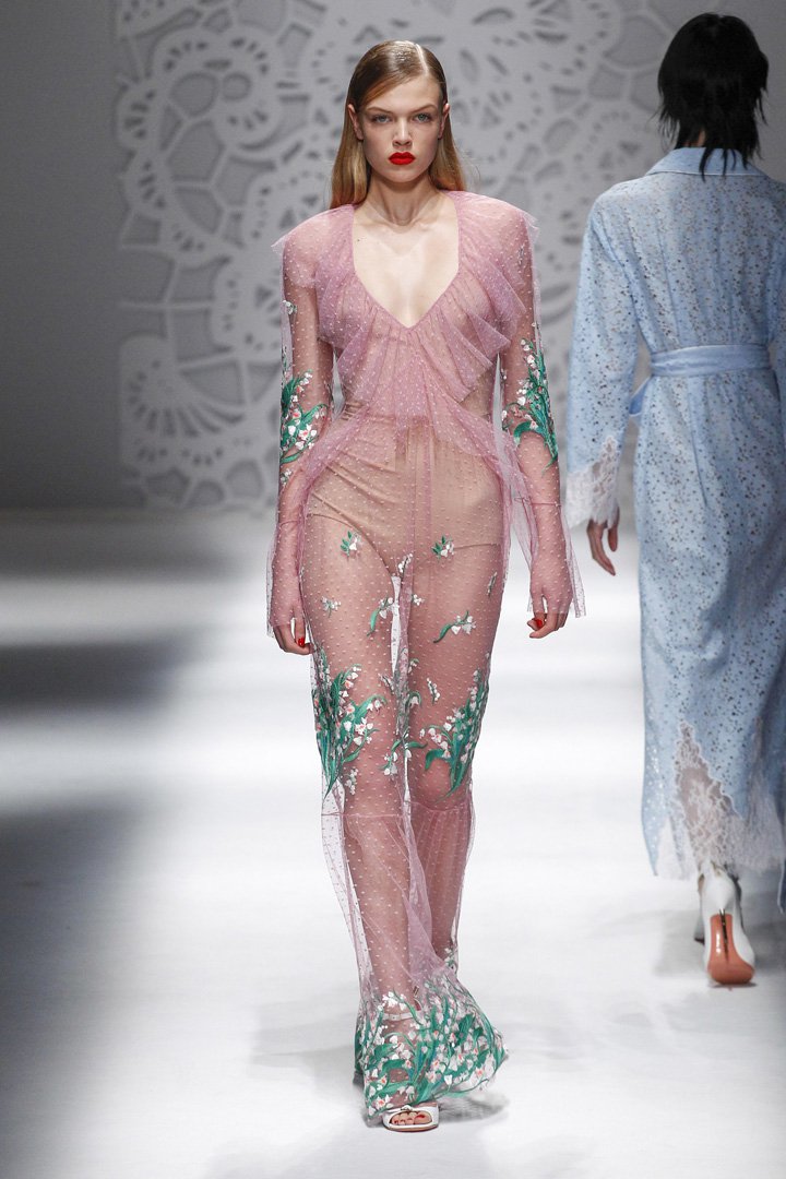 Blumarine（蓝色情人）2024米兰时装周时装秀