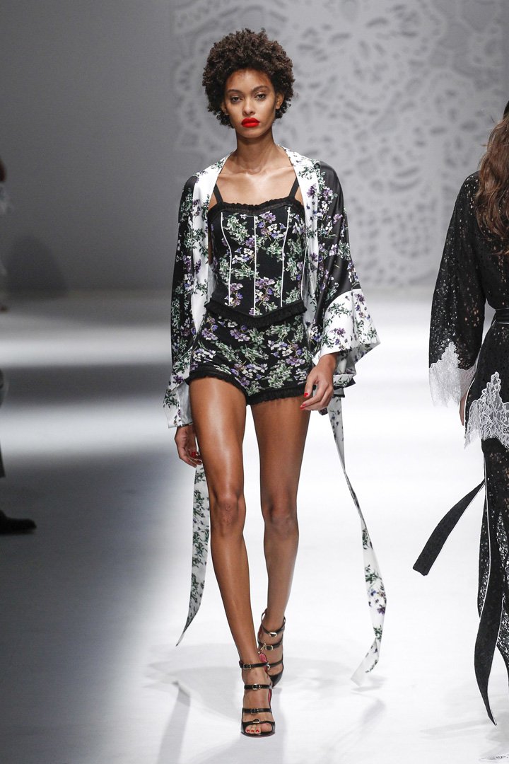 Blumarine（蓝色情人）2024米兰时装周时装秀