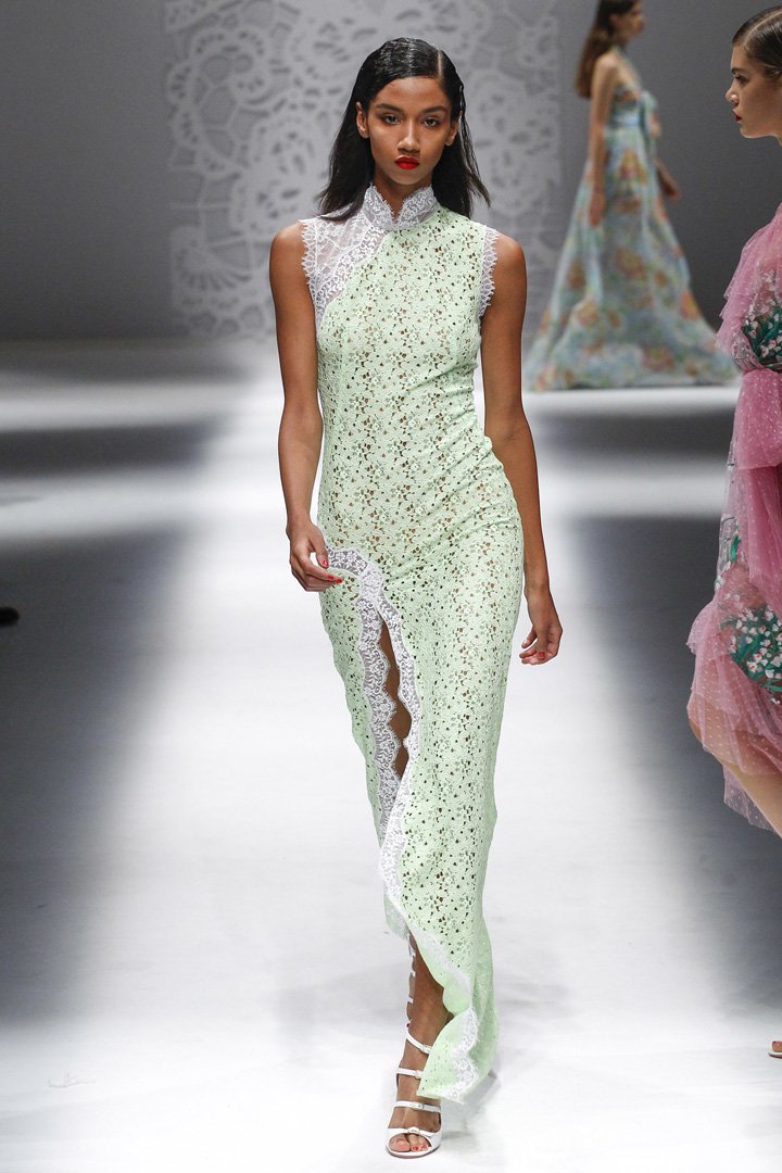 Blumarine（蓝色情人）2024米兰时装周时装秀