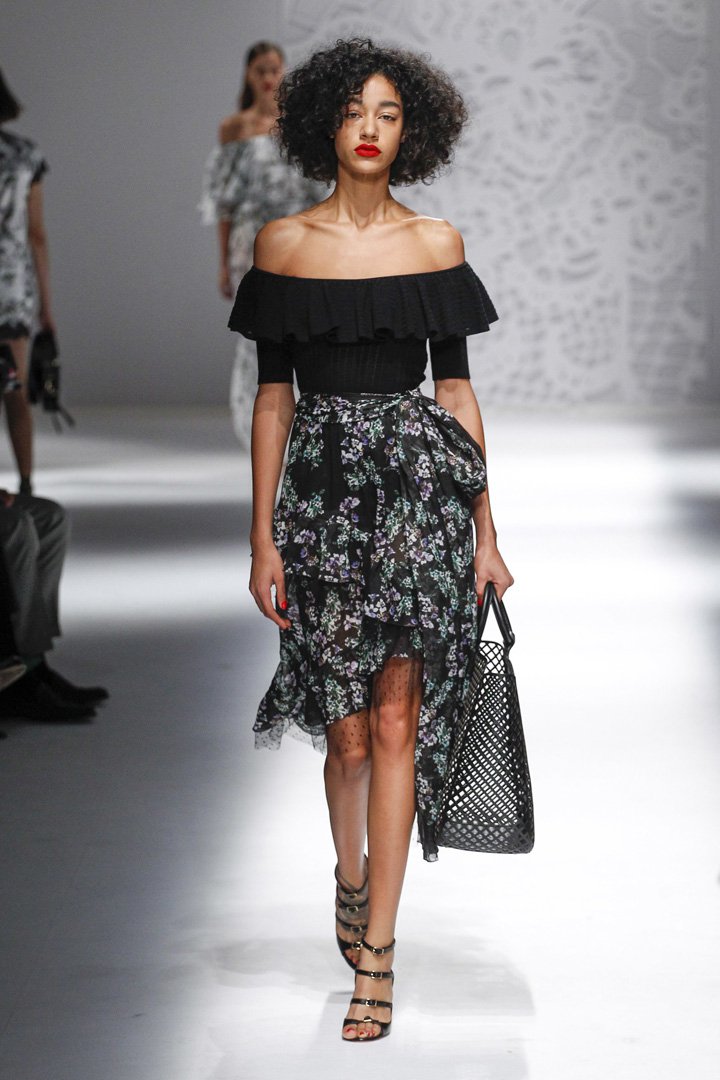 Blumarine（蓝色情人）2024米兰时装周时装秀