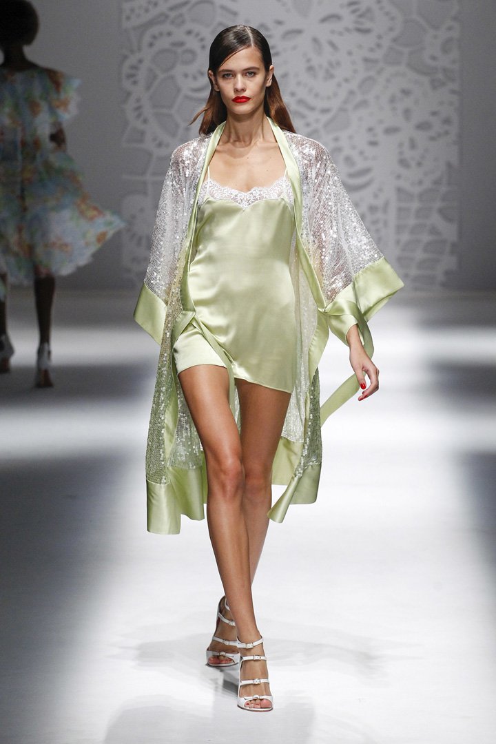 Blumarine（蓝色情人）2024米兰时装周时装秀