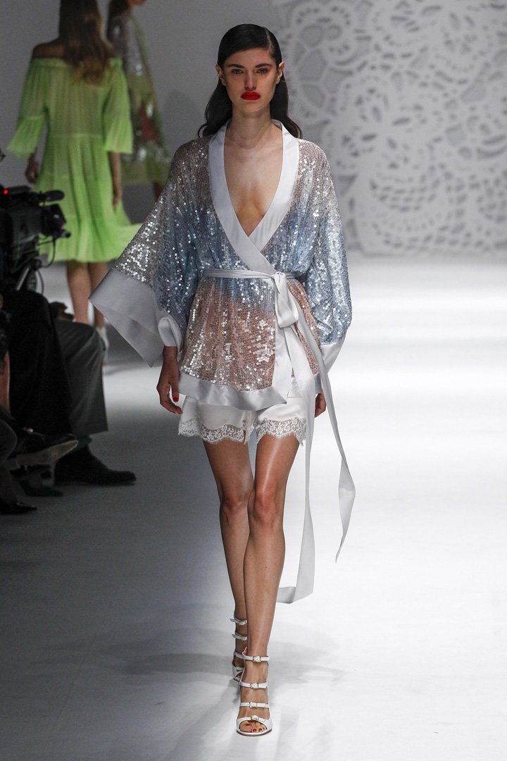 Blumarine（蓝色情人）2024米兰时装周时装秀