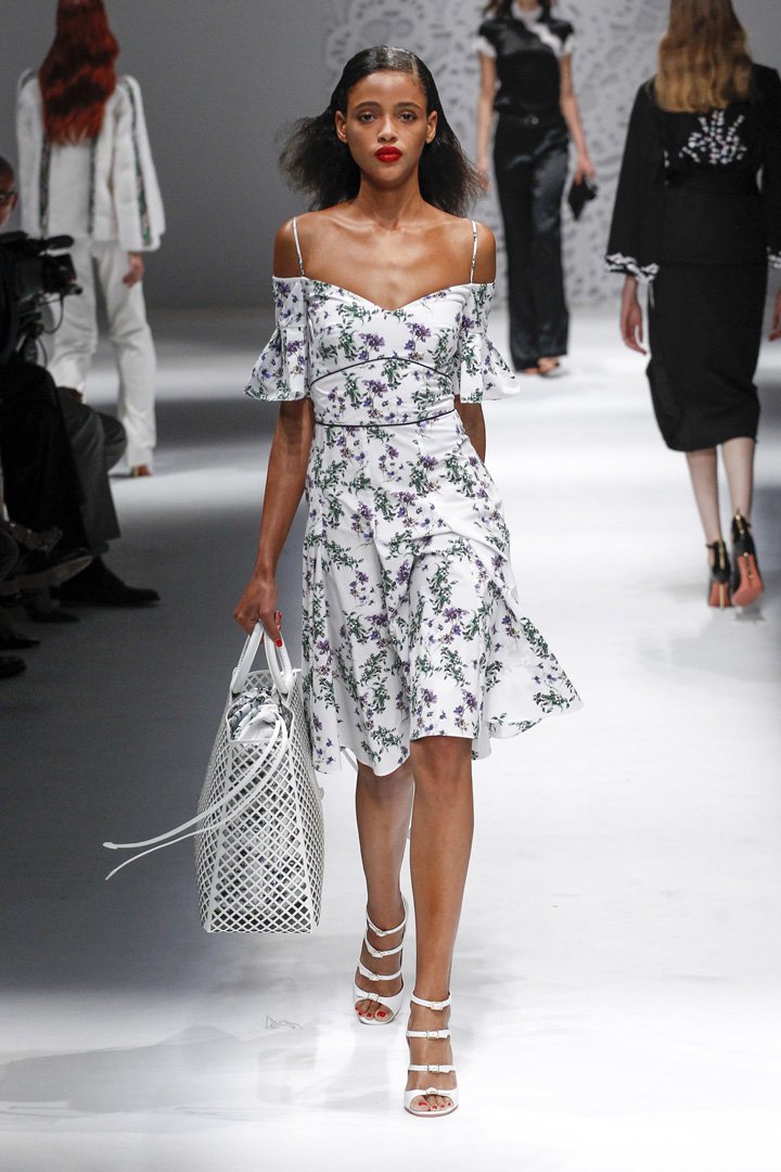 Blumarine（蓝色情人）2024米兰时装周时装秀