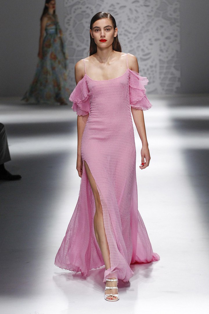 Blumarine（蓝色情人）2024米兰时装周时装秀
