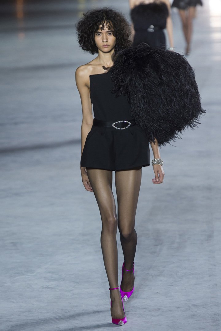 Saint Laurent（圣罗兰）2024巴黎时装周时装秀