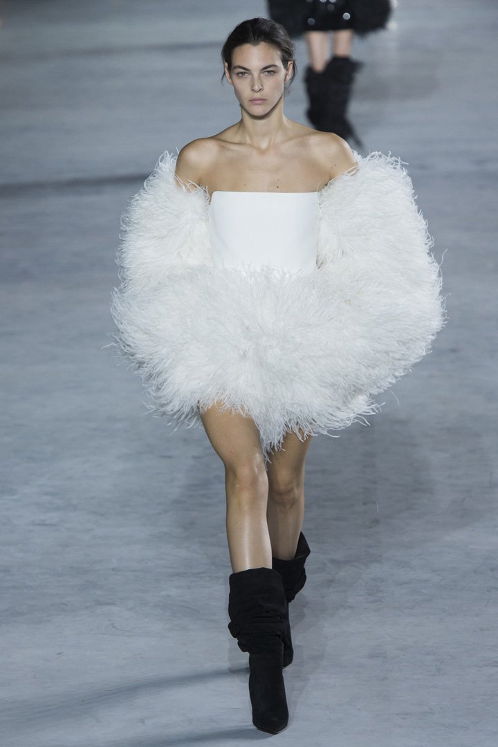 Saint Laurent（圣罗兰）2024巴黎时装周时装秀