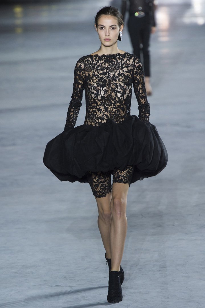 Saint Laurent（圣罗兰）2024巴黎时装周时装秀