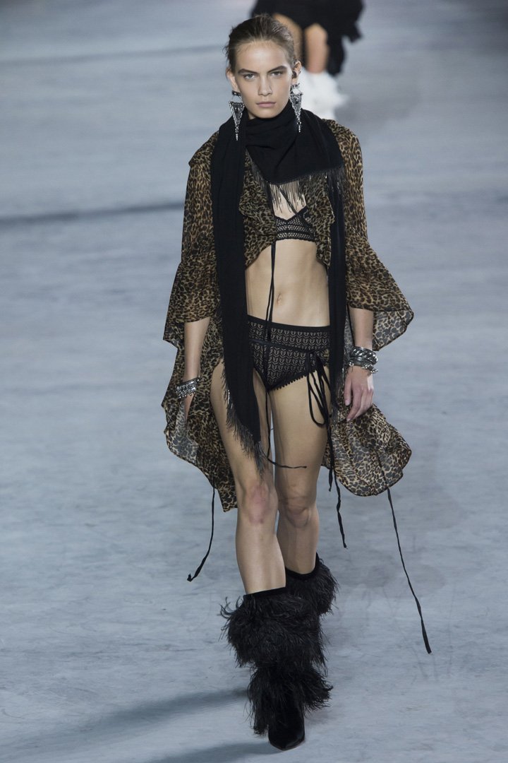 Saint Laurent（圣罗兰）2024巴黎时装周时装秀