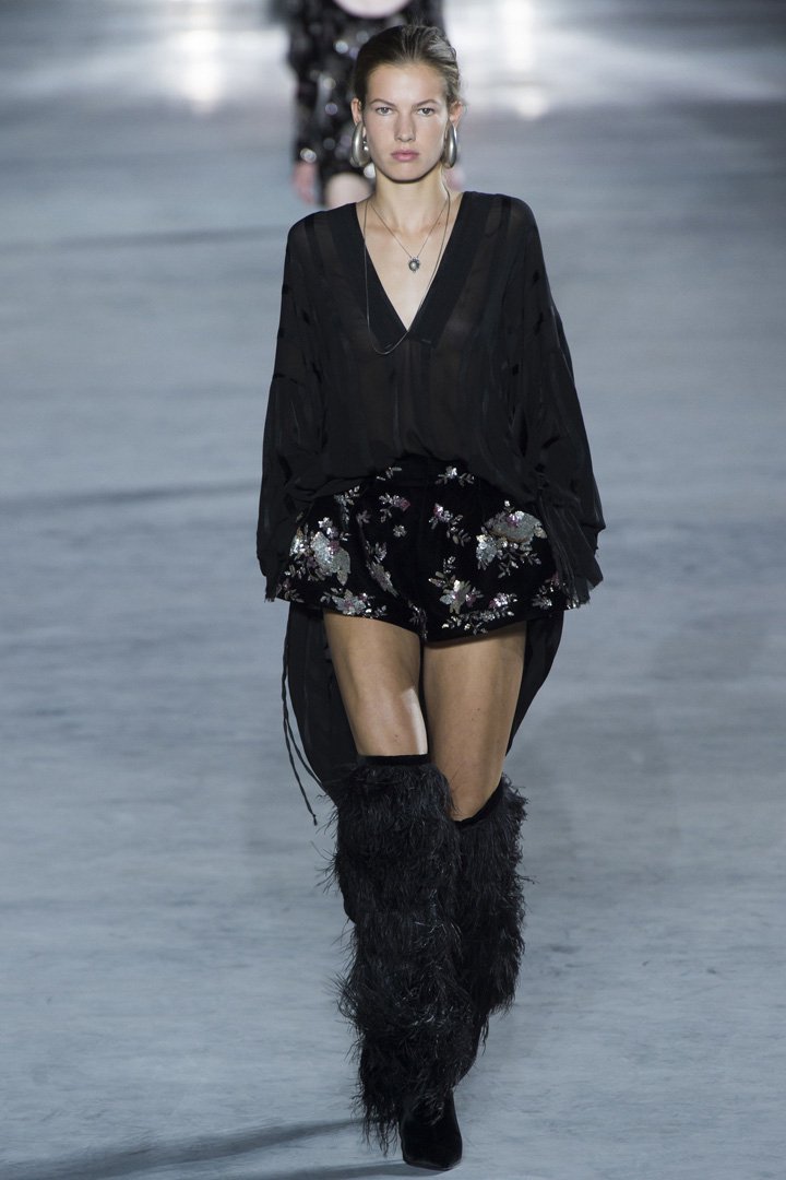 Saint Laurent（圣罗兰）2024巴黎时装周时装秀
