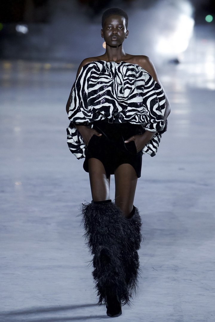 Saint Laurent（圣罗兰）2024巴黎时装周时装秀