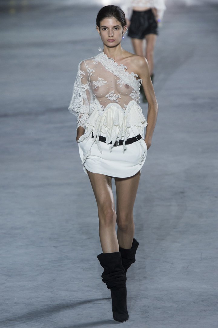 Saint Laurent（圣罗兰）2024巴黎时装周时装秀