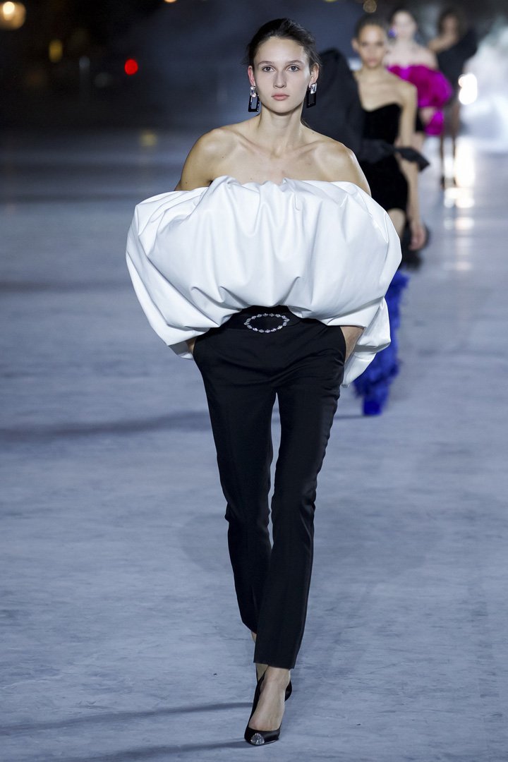 Saint Laurent（圣罗兰）2024巴黎时装周时装秀