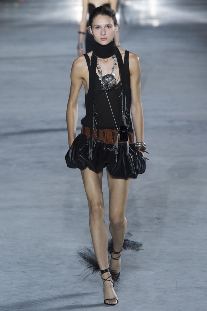 Saint Laurent（圣罗兰）2024巴黎时装周时装秀