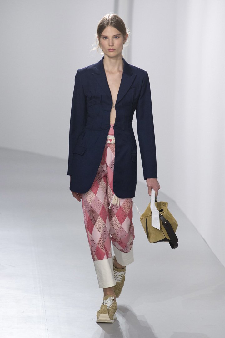 LOEWE（罗意威）201巴黎时装周女装秀