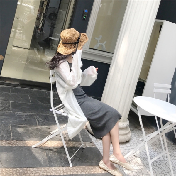 白色开衫里面配什么  这样搭配轻松穿出文艺淑女范