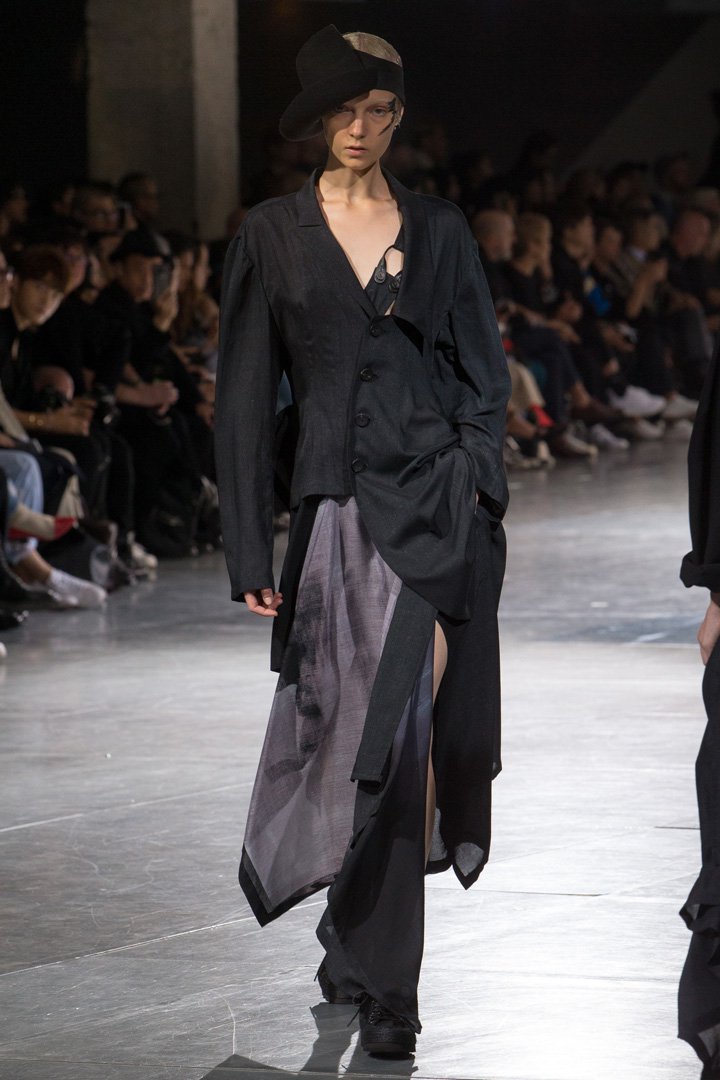 Yohji Yamamoto（山本耀司）2024巴黎时装周时装秀