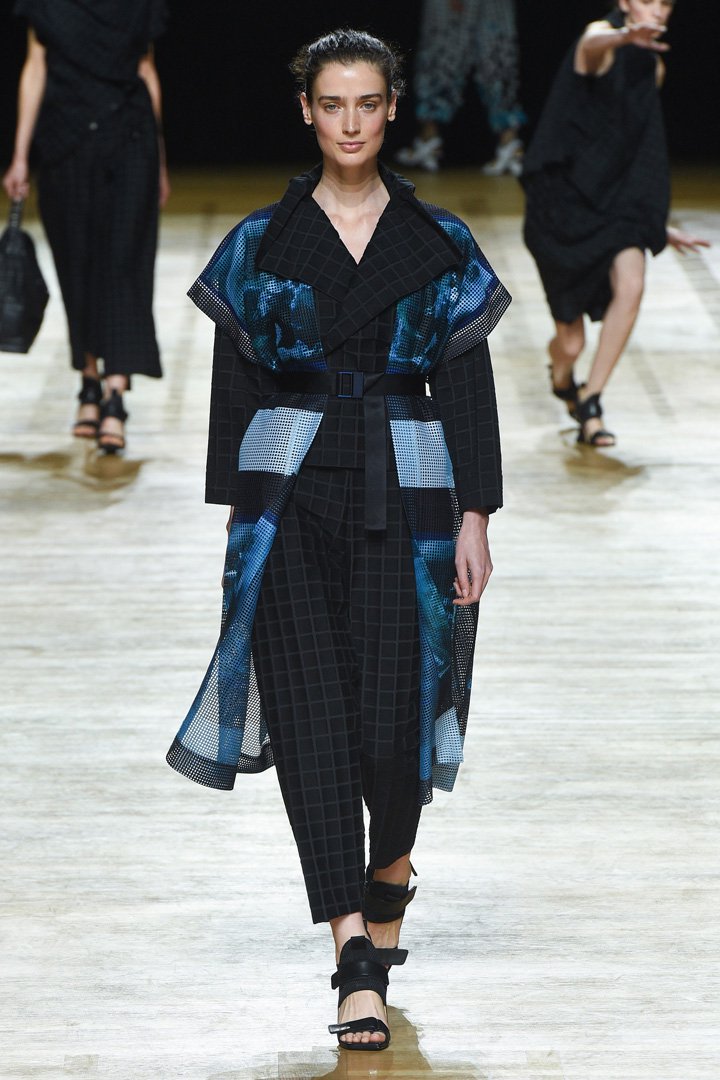 Issey Miyake（三宅一生）2024巴黎时装周时装秀