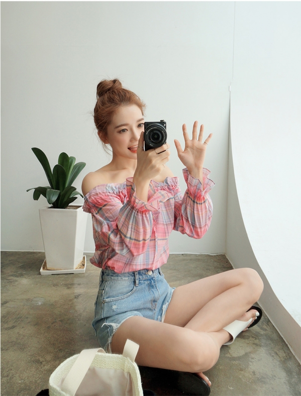 格子上衣配什么裤子 专属萌系少女范儿