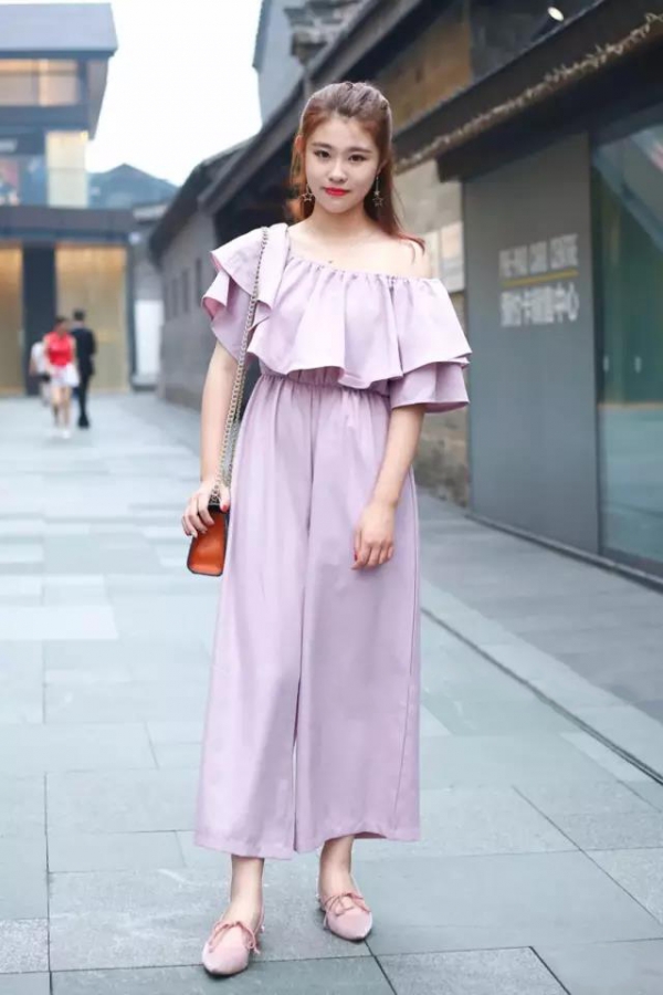 2024夏季服装流行色 你与女神就差一个“莫兰迪色系”