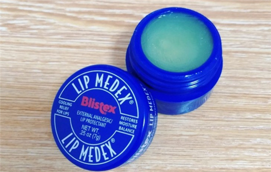 小蓝罐唇膏的副作用揭秘 Blistex蓝罐唇膏还能用吗