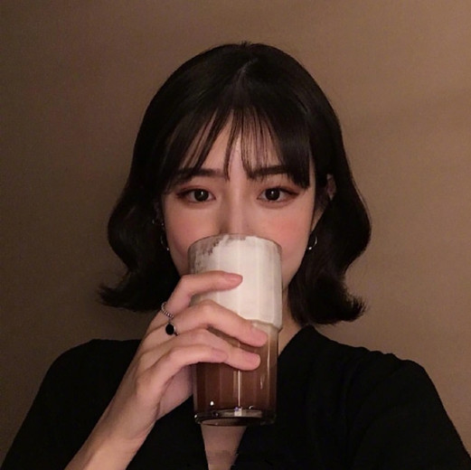 短发烫发发型2024潮女 烫一烫更时髦好看