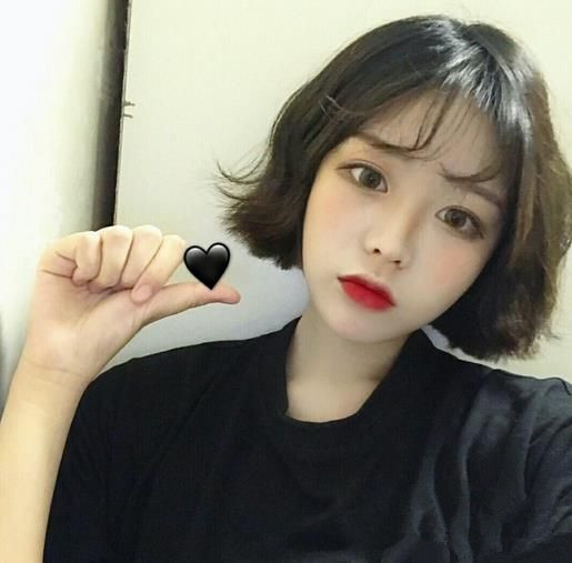 2024发型女图 换款漂亮发型为自己加分吧