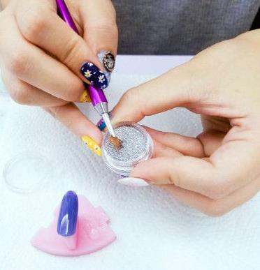 闪粉渐变美甲教程 blingbling渐变美甲