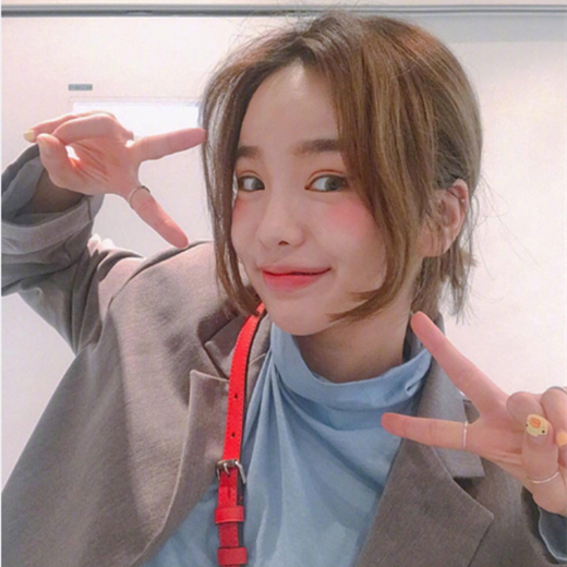 短发亚麻色头发图片 染过的妹子都说好看