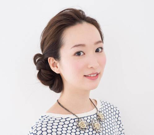 职业盘发图解 优雅盘发就是显气质