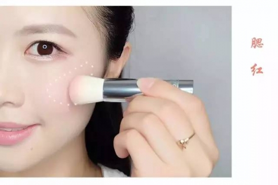 韩国妆容的画法 韩妆pk欧美妆
