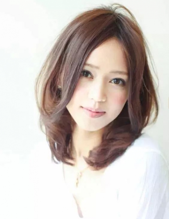 脸大的女生适合什么发型 九款显脸小的发型