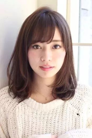 脸大的女生适合什么发型 九款显脸小的发型