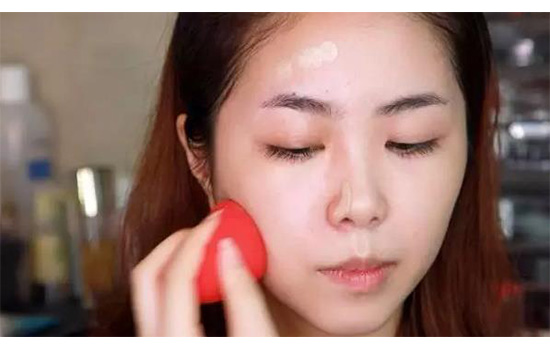 beauty blender怎么用 bb蛋的使用方法