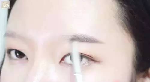  眉毛淡怎么画眉毛 眉毛淡的画法步骤介绍