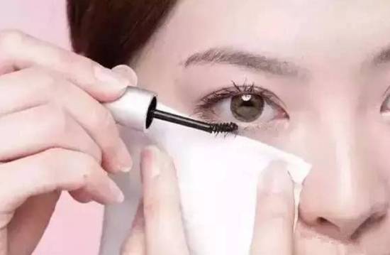 睫毛怎么变长 这样画睫毛保准你睫毛弯弯眼睛眨呀眨