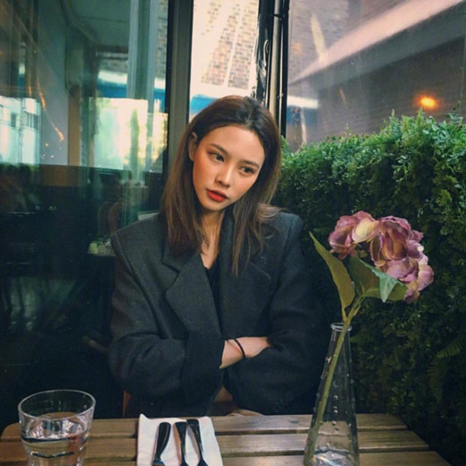 齐肩直发染什么颜色好看 能让人变美的发色推荐