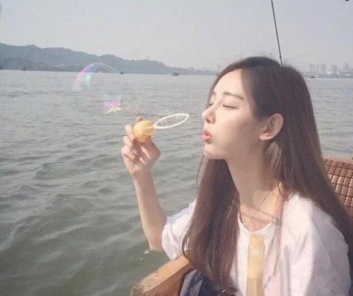 女生长头发图片 气质长发怎能让人不爱
