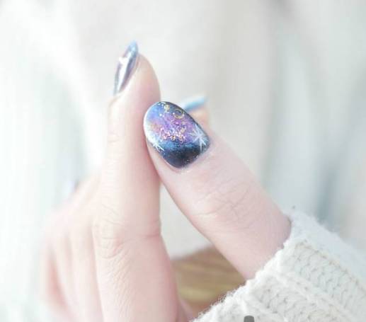 渐变美甲怎么做 渐变星空美甲教程