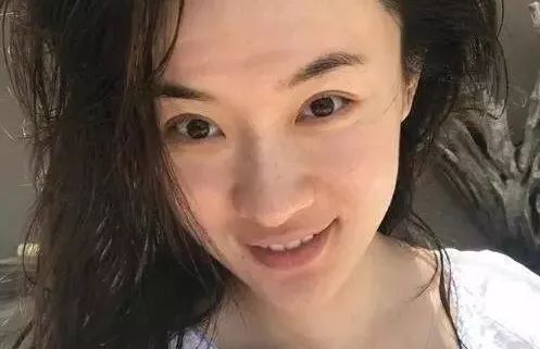 去黑头的最好方法  让颜值天敌黑头消失无踪的利器