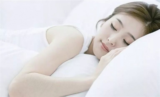 闭口粉刺怎么去除   让你的脸如剥壳鸡蛋般光滑细嫩