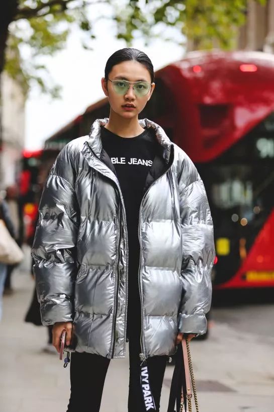 冬季怎么搭配衣服显瘦  教你大冬季能越穿越瘦