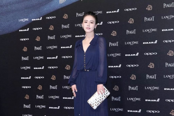 手拿包女包2024新款  休闲手拿包