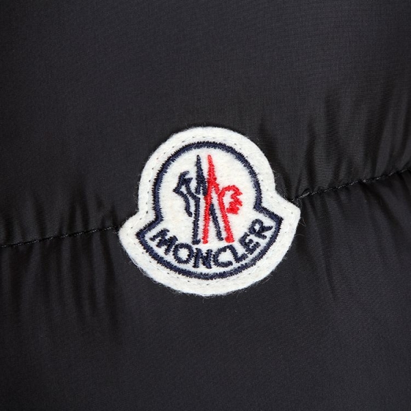 Moncler是什么牌子 来自法国的「羽绒之王」