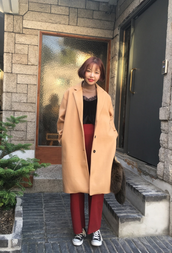 驼色内搭什么外套 这样温暖复古的造型你打call吗？
