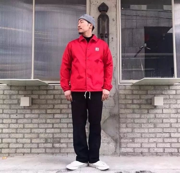 教练夹克搭配  教练夹克怎么搭配