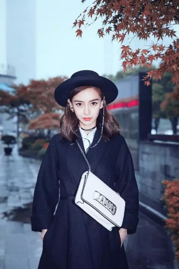 冬季怎么穿暖和又好看    你就不能学学Angelababy的穿搭吗