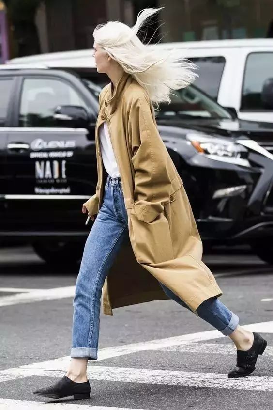 风衣搭配图片女 一件风衣搭配整个秋天